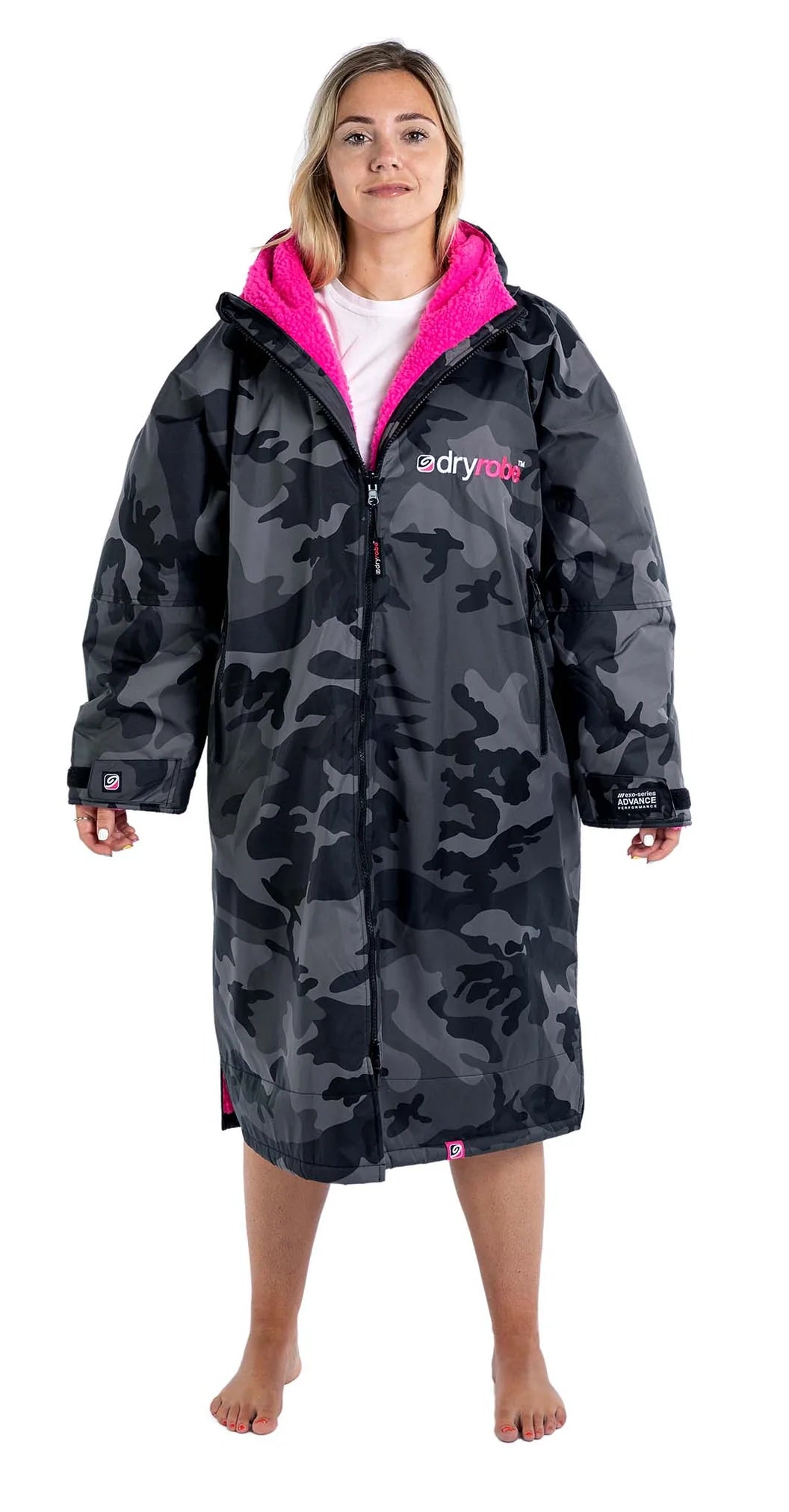 dryrobe® Long Sleeve Camo Black Pink Robe
